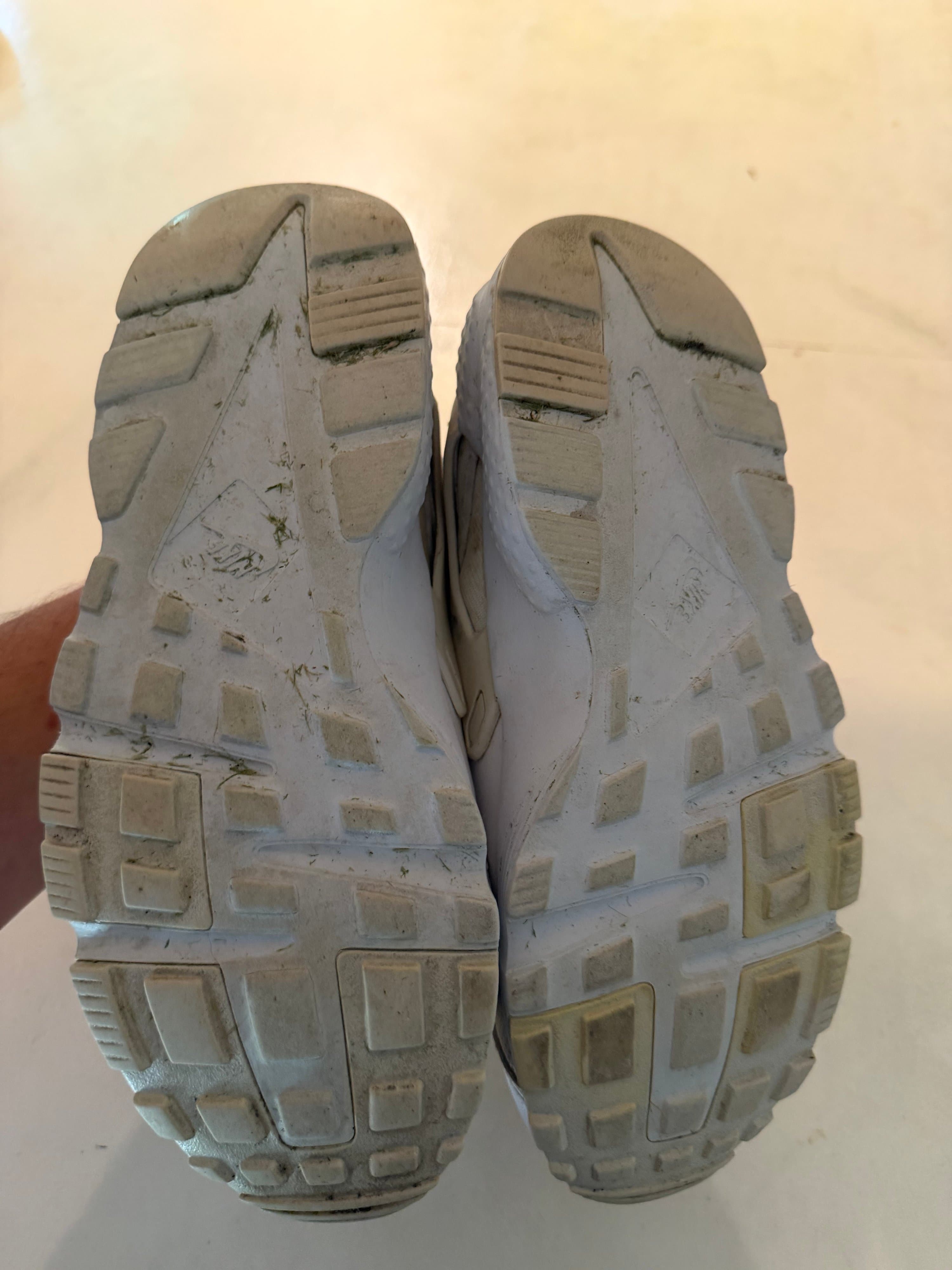 Nike Huarache White Sneakers Size 6.5 - Thumbnail 11