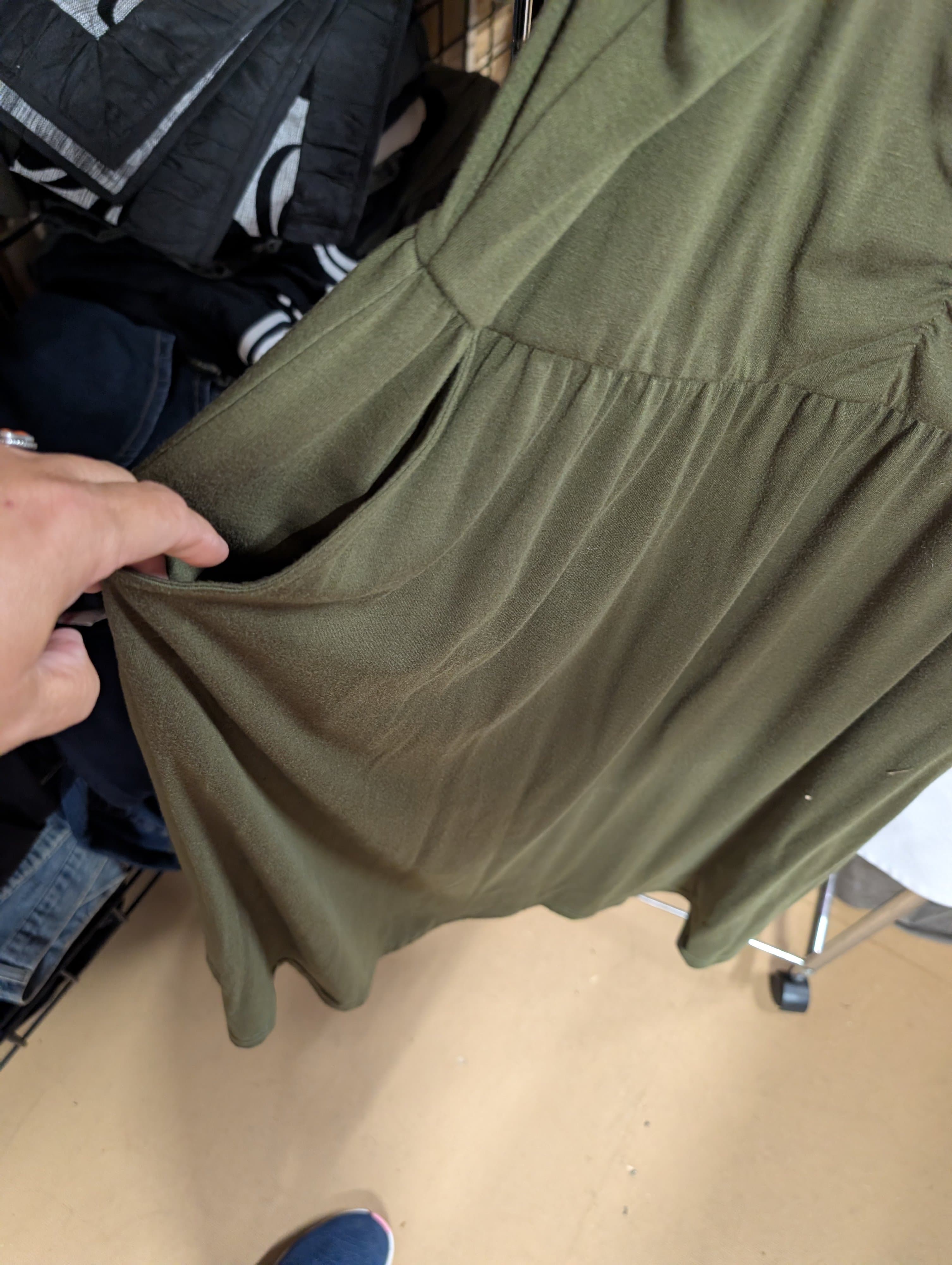 Yathon Green Sleeveless Dress with Pockets - Thumbnail 2