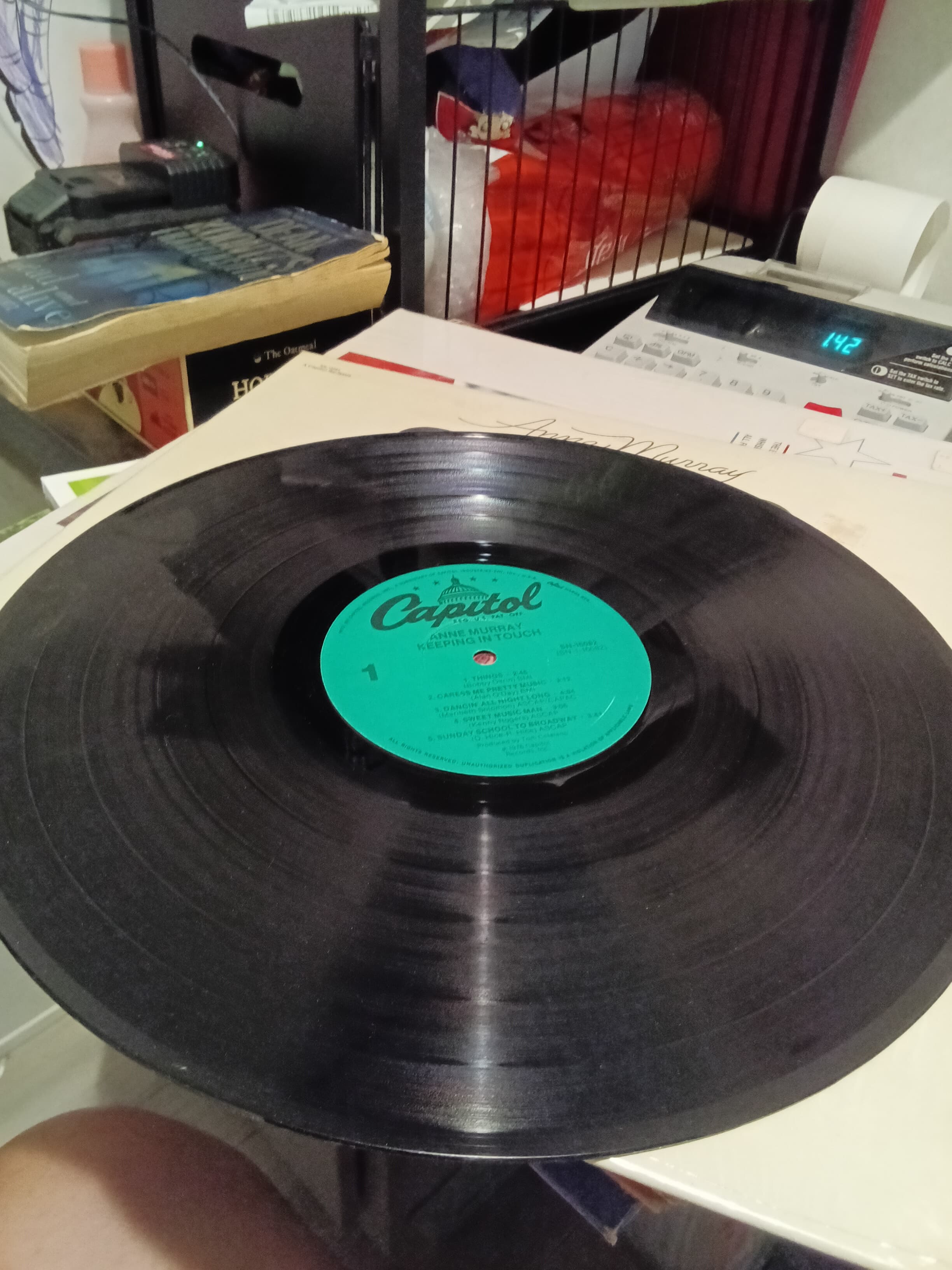 Capitol Records 1976 Vinyl Album Re-Issue - Thumbnail 4