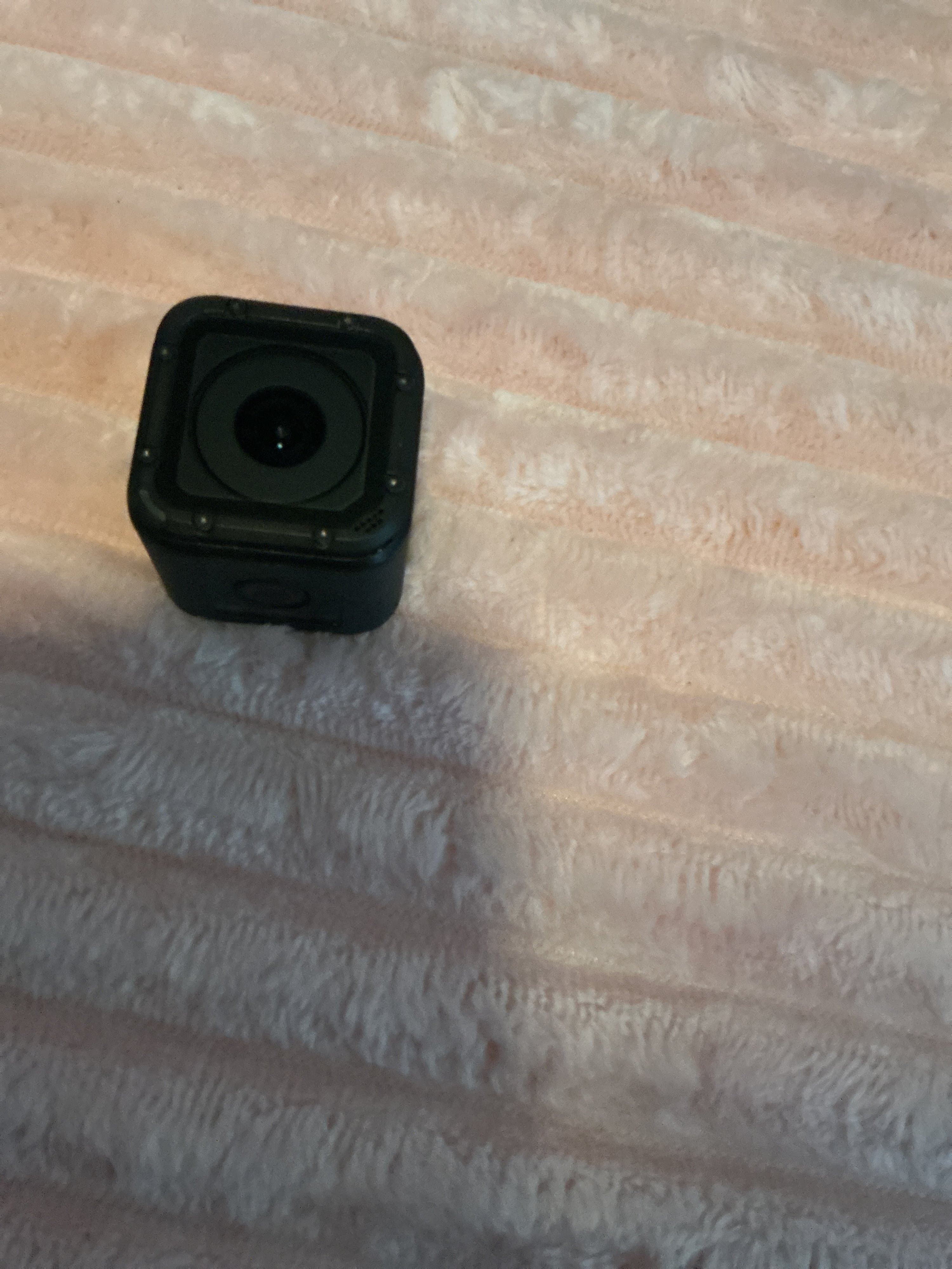 GoPro HERO 5 Action Camera - Thumbnail 2