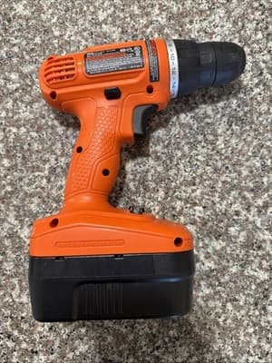 Black and Decker GC1800 18V Cordless Drill With Battery NO CHARGER - Thumbnail 2