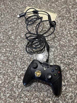 PowerA Microsoft Xbox 360 Black gold Wired Controller W/USB adapter - Thumbnail 4