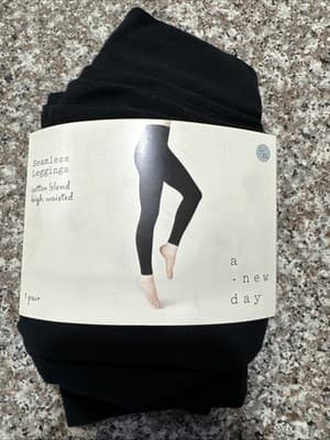 A New Day Women's Seamless High Waist Fleece Lined Leggings Size LARGE/XLARGE