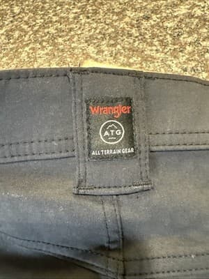 Mens Wrangler ATG All Terrain Cargo Pants 34×32 Black - Thumbnail 3