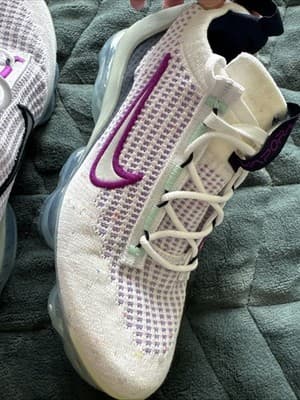 Nike Air Vapormax 2021 Flyknit GS White Violet Frost Size 7 Pre Owned Excellent - Thumbnail 4