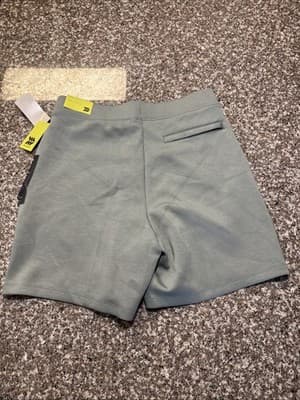 All in Motion Stone Sleek Spacer Shorts 7" Inseam Elastic Waist Women's M NWT - Thumbnail 3