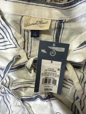 NWT Universal Threads linen blend striped top coastal beachy Size Small - Thumbnail 2