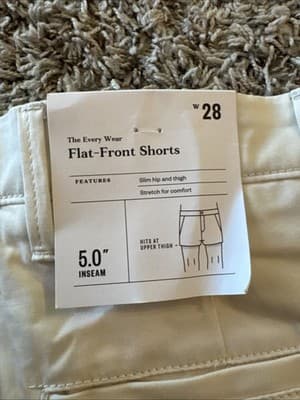 Goodfellow & Co The Every Wear Flat-Front Ivory Shorts Size 28 - New with Tags - Thumbnail 3