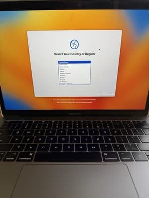 Apple Bundle | MacBook Pro 13" | 2017 | i5-7360U | 8GB | 128 GB SSD | Case - Thumbnail 4