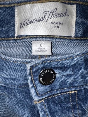 Universal Thread - Medium Wash Baggy Leg Jeans- Size 6 - 28in Waist - New - Thumbnail 2
