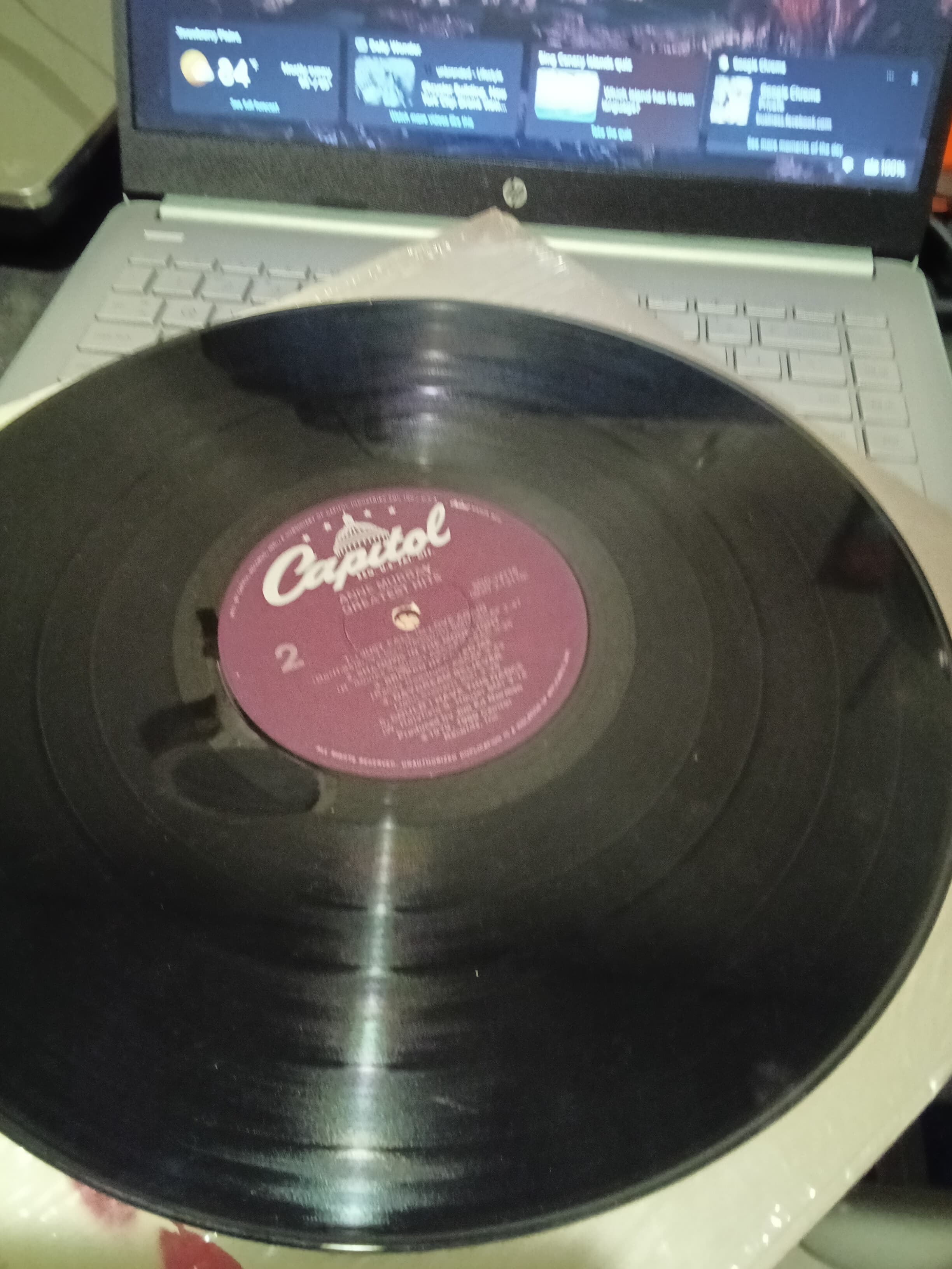 Anne Murray's Greatest Hits Vinyl Record by Capitol - Thumbnail 3