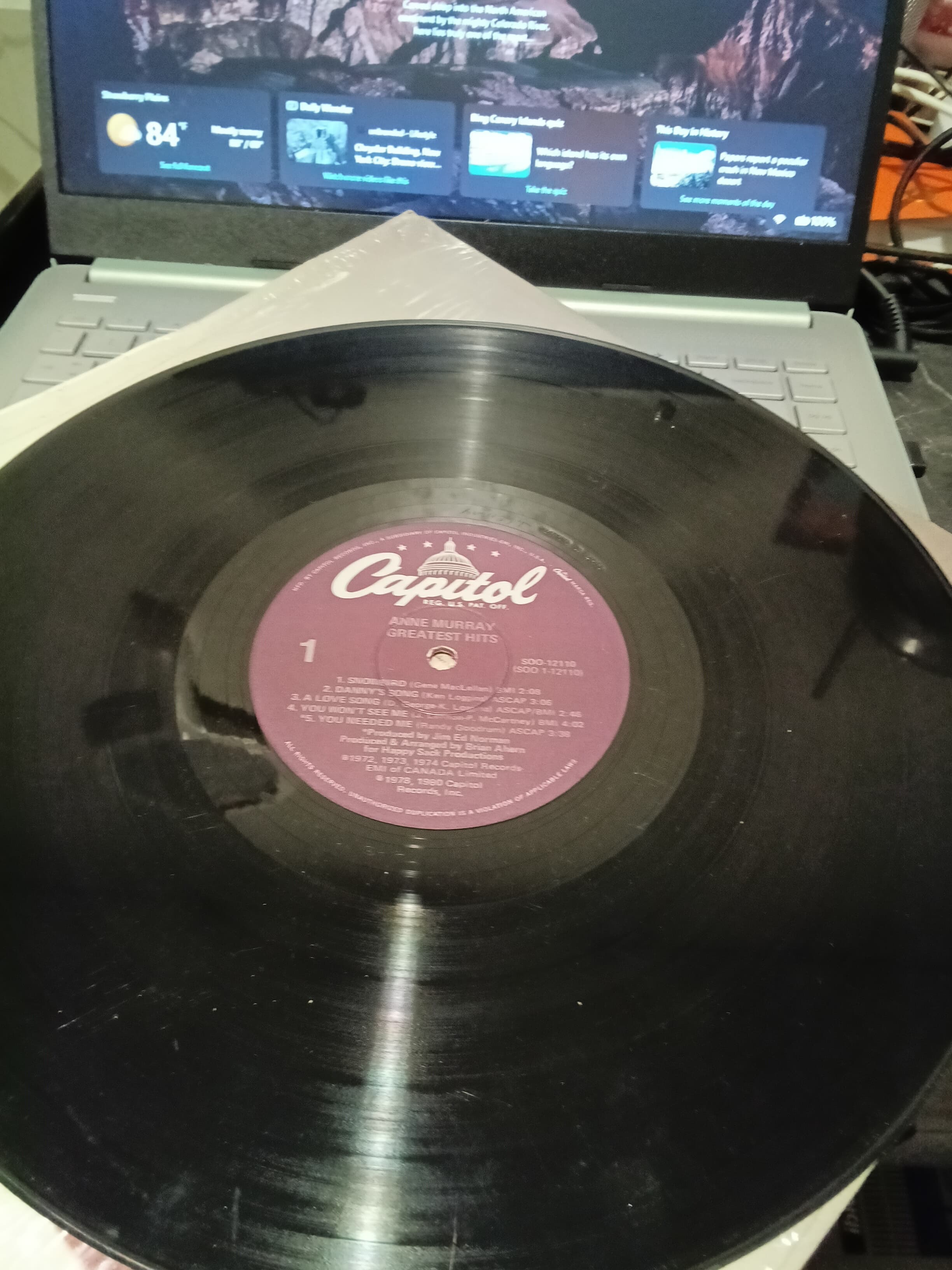 Anne Murray's Greatest Hits Vinyl Record by Capitol - Thumbnail 4