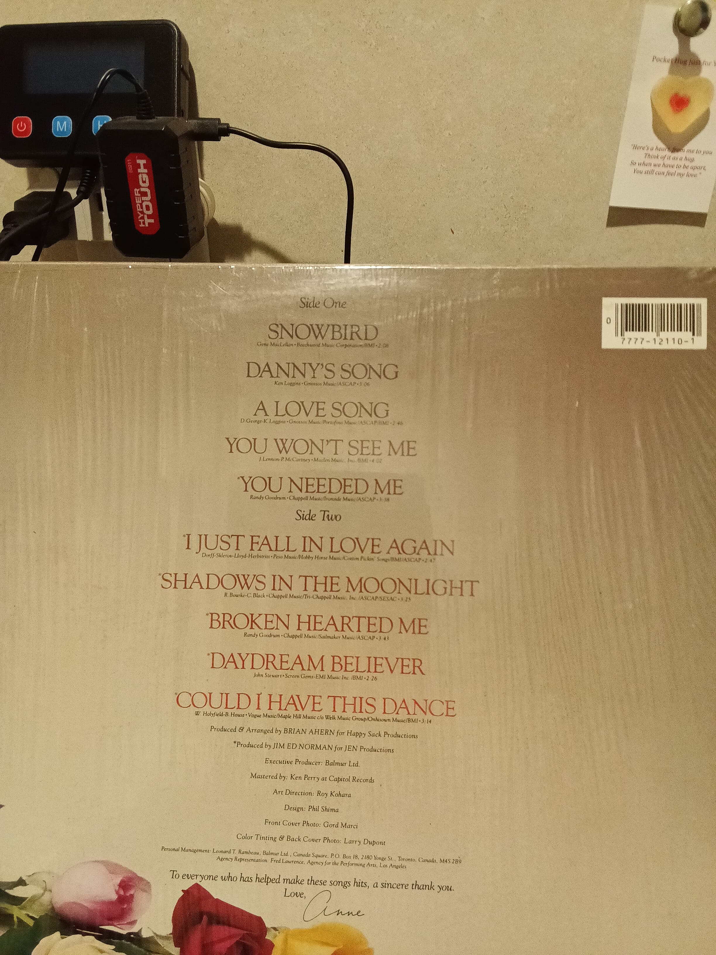 Anne Murray's Greatest Hits Vinyl Record by Capitol - Thumbnail 2