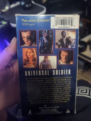 Universal Soldier (VHS) - Thumbnail 2