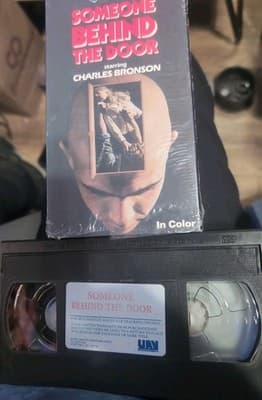 Someone Behind the Door VHS Gemstone Charles Bronson Anthony Perkins - Thumbnail 3