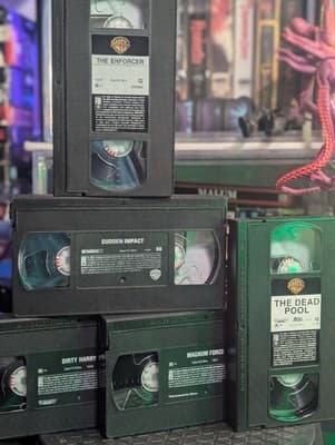 The Complete Dirty Harry Video Collection Clint Eastwood 5 VHS Tapes - Thumbnail 5