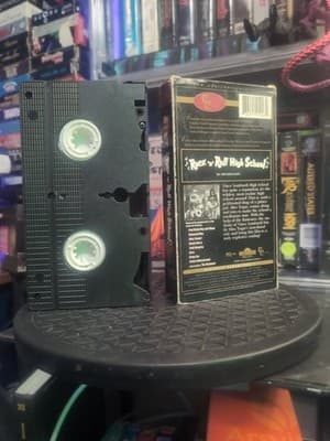 ROCK 'N' ROLL HIGH SCHOOL The Ramones (VHS, 1979, 1988) Roger Corman Classic - Thumbnail 2