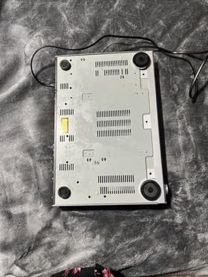 CyberHome CH-DVD 500 DVD Player Without Remote Tested Not Working for Parts - Thumbnail 4