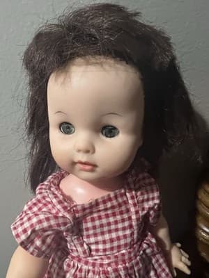 A Vintage Effanbee-style Composition Or Plastic Doll In A Gingham Dress. 12 Inch - Thumbnail 4