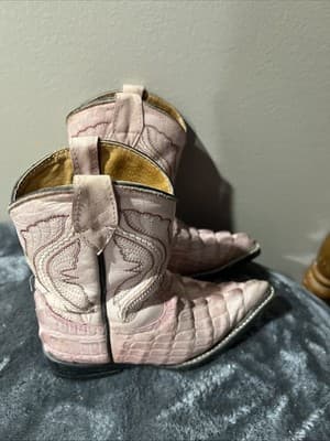 Pink Imitation Crocodile Cowboy Boots with Decorative Stitching. Size 7 - Thumbnail 3