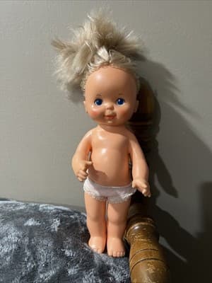 A Vintage Plastic Baby Doll with Blonde Hair and Blue Eyes. Ideal Toy Corp 1980 - Thumbnail 5