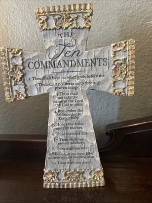 Ten Commandments Catholic Cross - Thumbnail 3