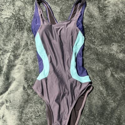 Halcurt Women's Boyleg One Piece Swimsuit Rashguard, Long Sleeve, Size M - Thumbnail 6