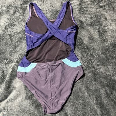 Halcurt Women's Boyleg One Piece Swimsuit Rashguard, Long Sleeve, Size M - Thumbnail 3