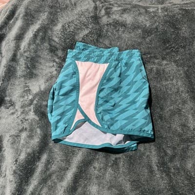 Old Navy Women's Size Medium Active Green High-Rise Go-Dry Bike Shorts - Thumbnail 6