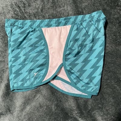 Old Navy Women's Size Medium Active Green High-Rise Go-Dry Bike Shorts - Thumbnail 8