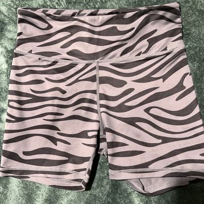 Knix Zebra Pattern Workout Shorts Womens Size L Leakproof Athletics. Inseam 6 in - Thumbnail 2
