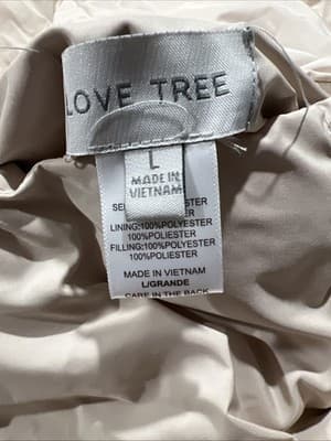 Love Tree Women's Ultralight Packable Sand Colored Puffer Vest NWT. Size L - Thumbnail 8