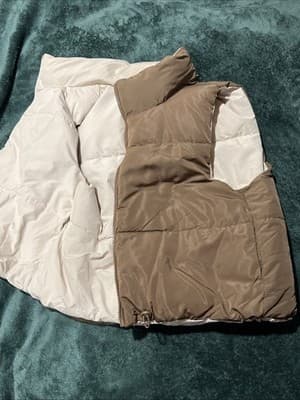 Love Tree Women's Ultralight Packable Sand Colored Puffer Vest NWT. Size L - Thumbnail 6