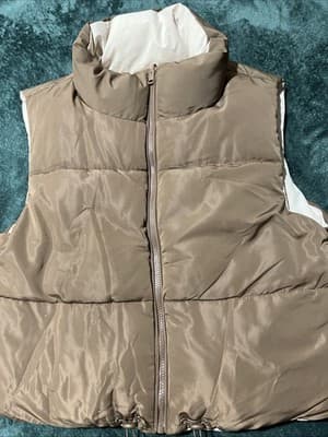 Love Tree Women's Ultralight Packable Sand Colored Puffer Vest NWT. Size L - Thumbnail 2
