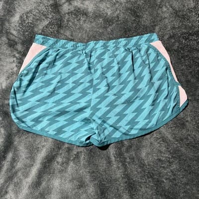Old Navy Women's Size Medium Active Green High-Rise Go-Dry Bike Shorts - Thumbnail 4