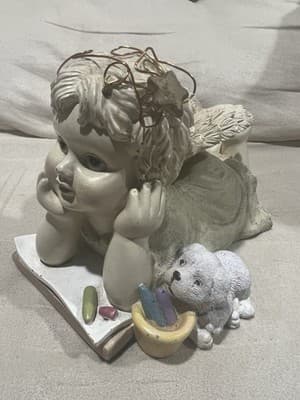 A Resin Figurine of A Cherubic Child with A Dog and Art Supplies. Vintage 1995 - Thumbnail 13