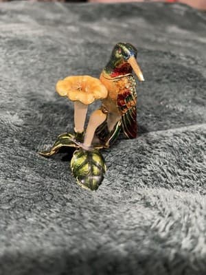 Metal Jeweled Hummingbird & Flower Trinket Box Enamel Hinged Magnetic Closure - Thumbnail 17