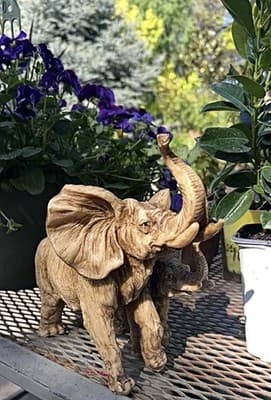A Modern Decorative Sculpture of Two Elephants Likely Resin. Excellent Condition - Thumbnail 8