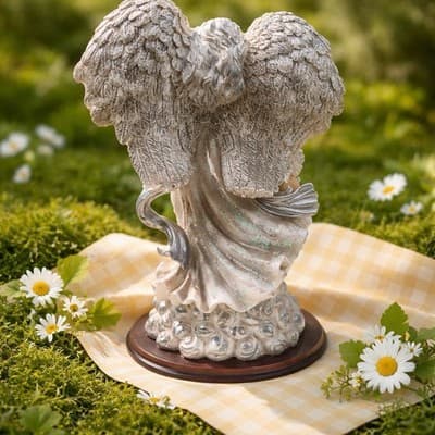 A Resin Figurine of An Angel Holding A Baby and A Cherub. Made In Italy Vintage - Thumbnail 7