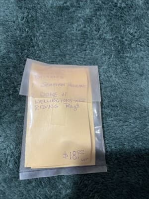 A set of three collectible British military uniform buttons. Set Of 3 Buttons. - Thumbnail 3