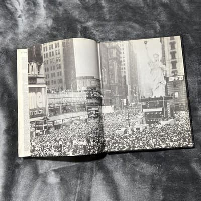 The World at Arms: Reader's Digest Illustrated History of World War II - Thumbnail 6