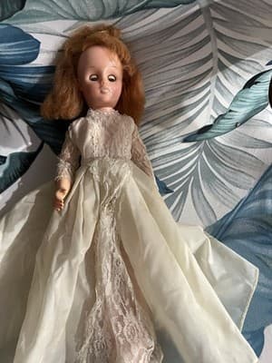 Vintage Plastic Bride Doll with Rooted Hair and Lace Wedding Gown. 1950s 60s - Thumbnail 7