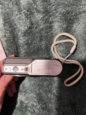 This Is A GE A735 7.0 Megapixel Compact Digital Camera. Untested - Thumbnail 12