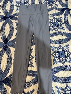 Women’s Old Navi Active Dry Fit Leggings Size Medium Size Large Pre-owned