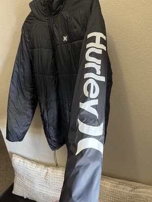 Black Quilted Puffer Jacket by Hurley Men’s Size Medium New Without Tags - Thumbnail 5