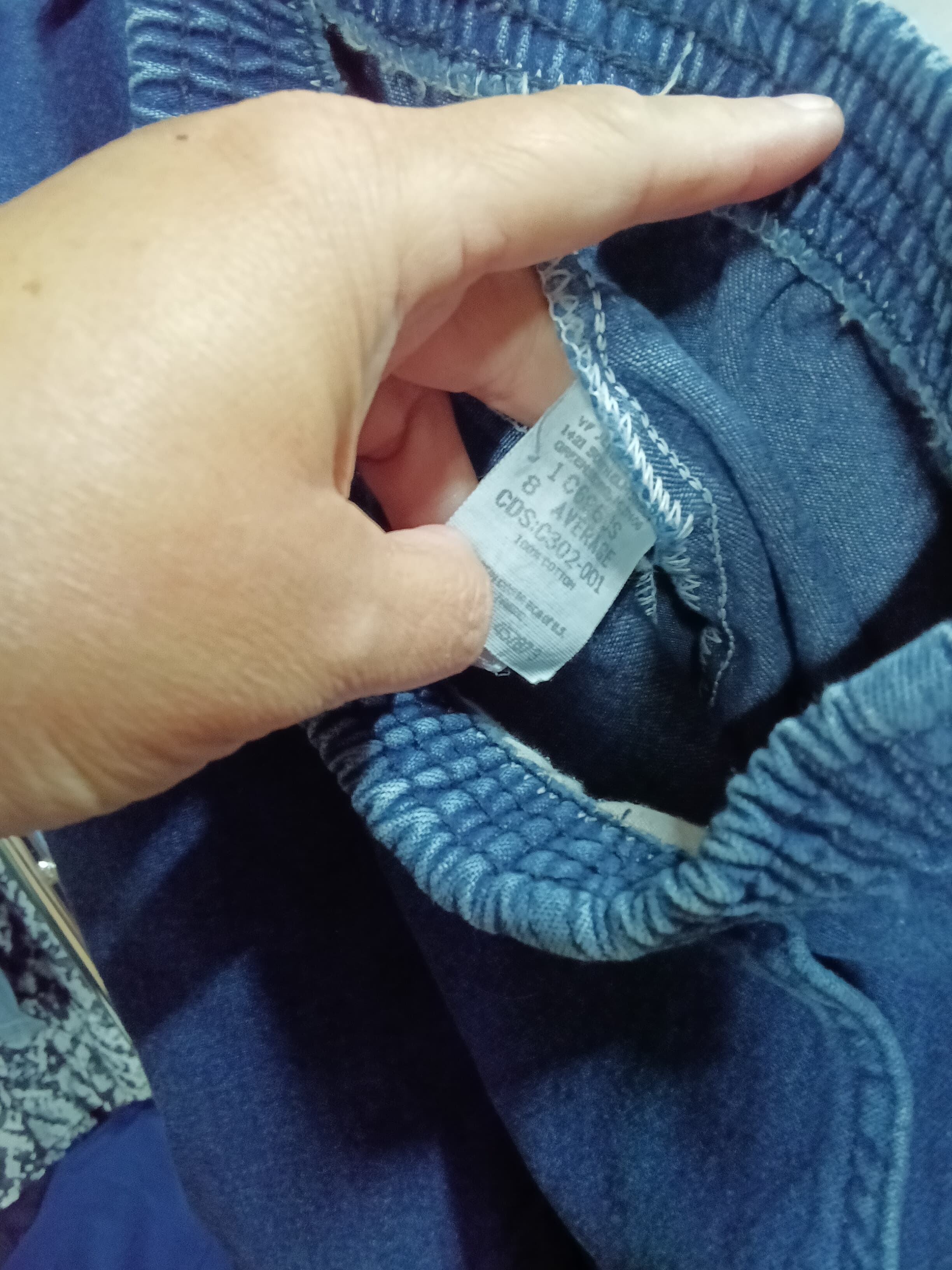 Chic women's Denim Shorts Size 8 - Thumbnail 3