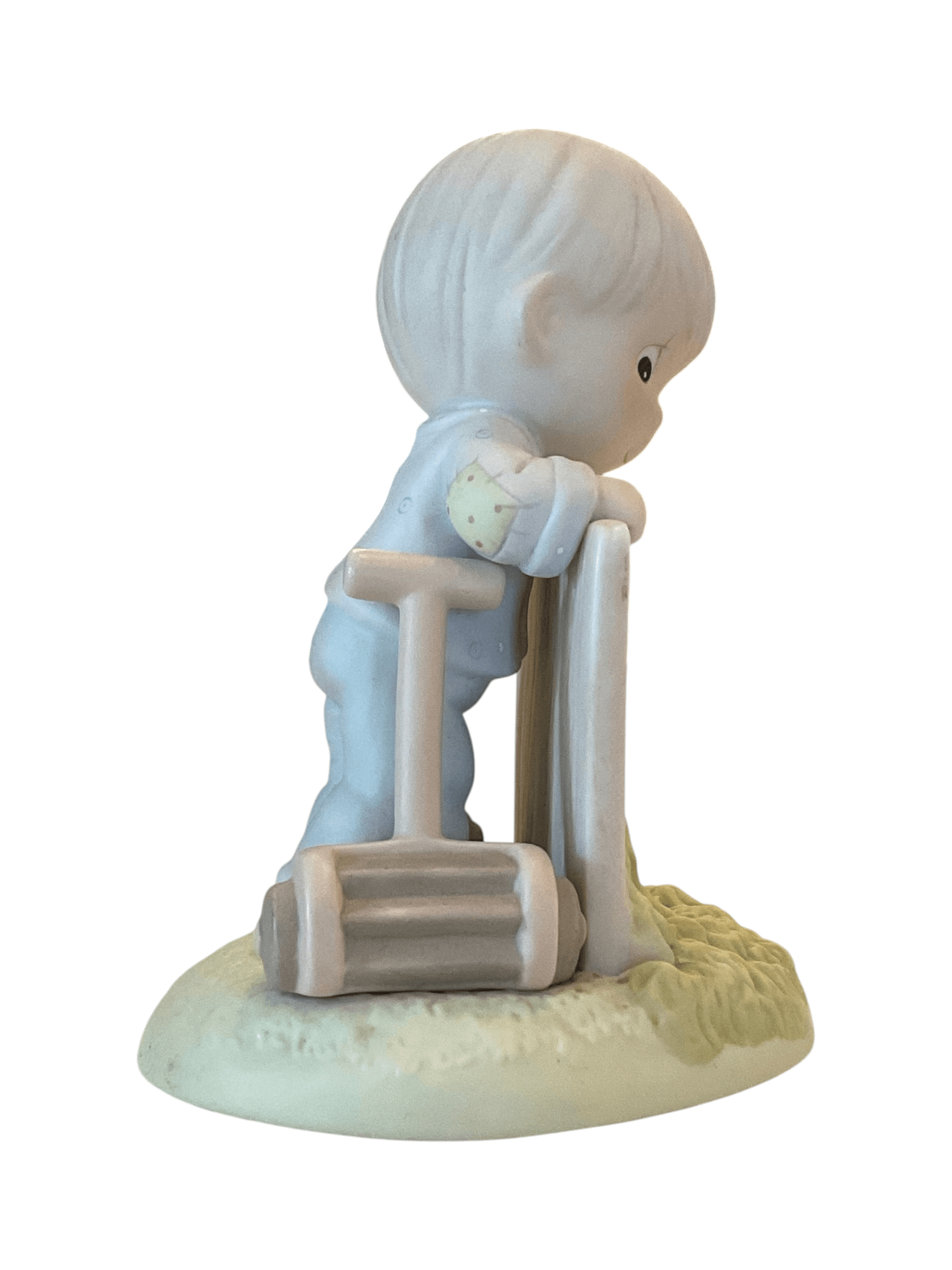 Precious Moments Figurine “It May Be Greener, But It’s Just As Hard To Cut” 1995 - Thumbnail 4