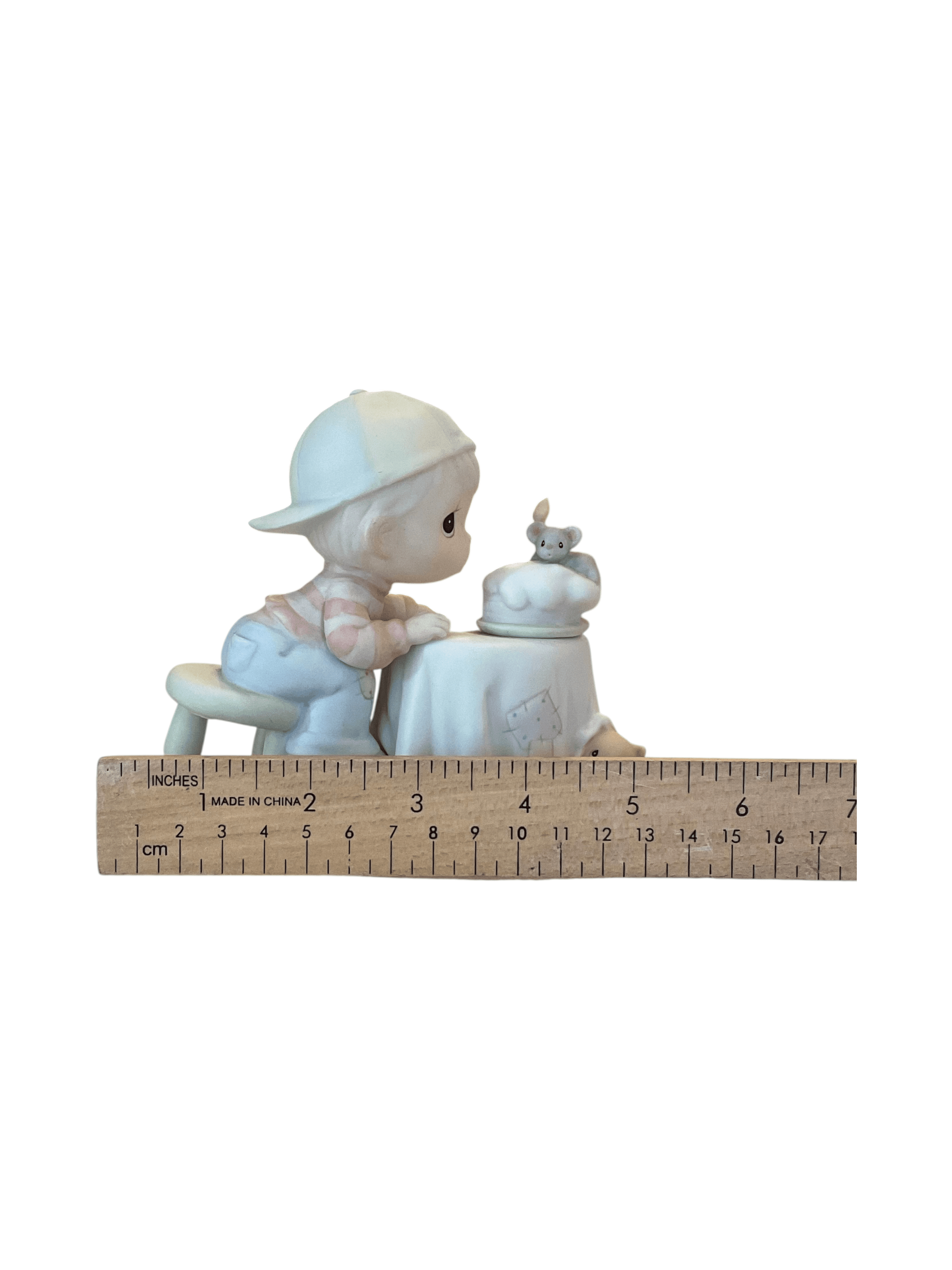Precious Moments Figurine Boy with Cake and Mouse - Thumbnail 7