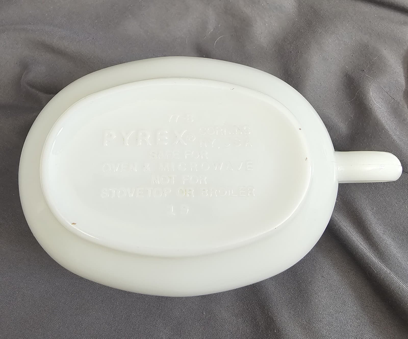 Pyrex Corningware Old Town Blue Onion Gravy Boat and Underplate Set 77-B, 77-U - Thumbnail 8