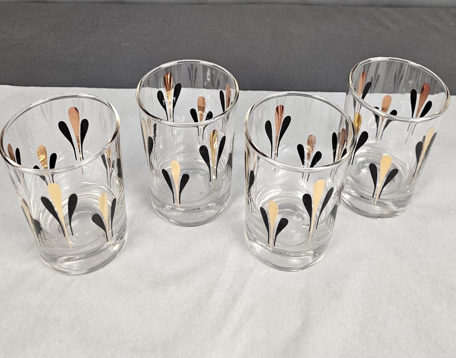 Black and Gold Whiskey Cocktail Glass MCM 3.5" Tall 2" dia. Set of 4 Vintage - Thumbnail 2